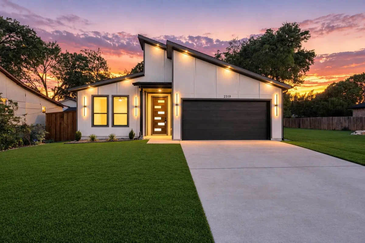 2319 Moffatt Avenue, Dallas, TX 75216 - #1