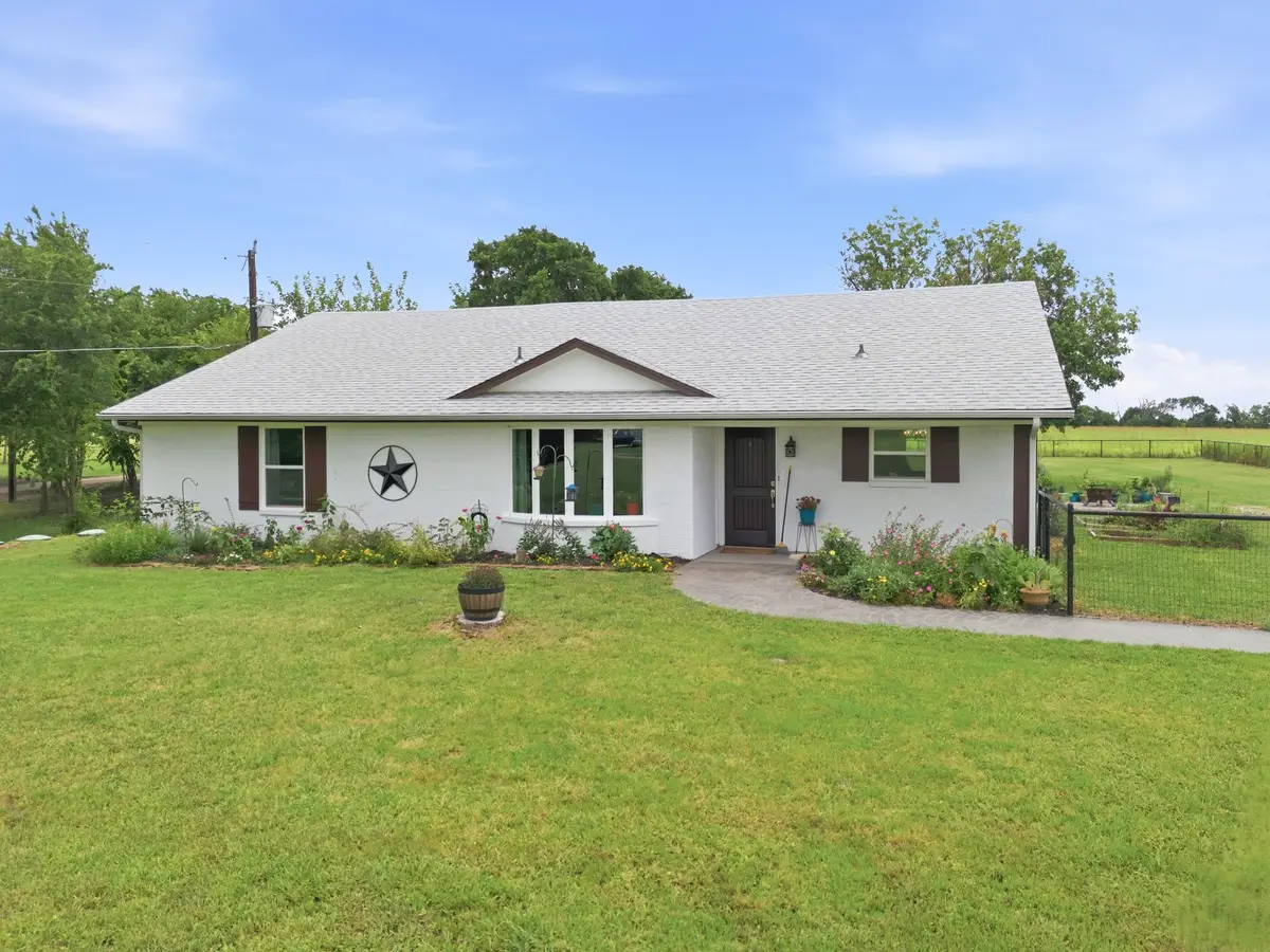 698 Hackberry Road, Van Alstyne, TX 75495 - #1