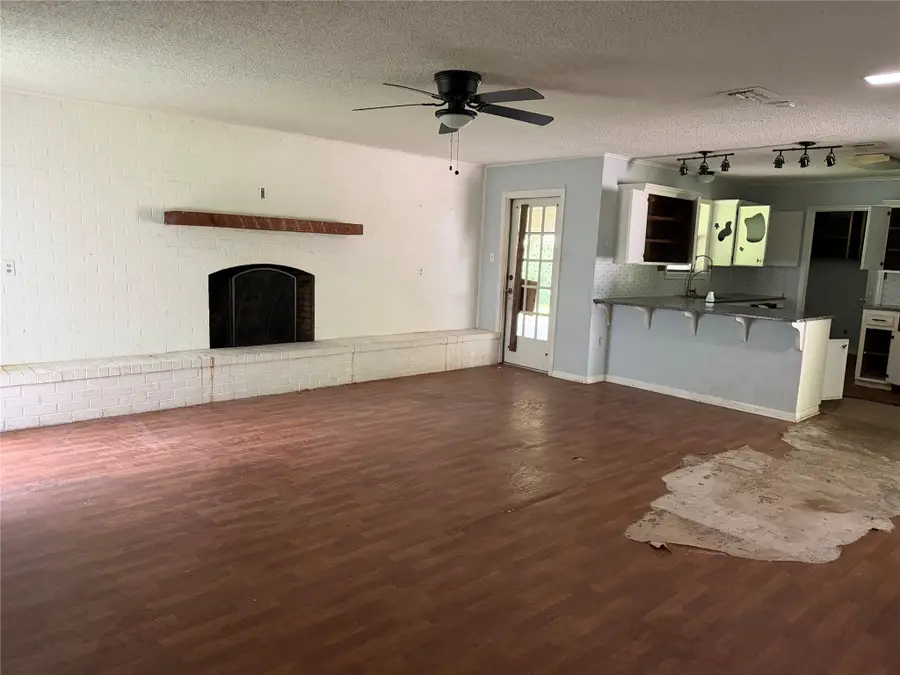 813 S Cypress Street #1/2, Vivian, LA 71082 - #2