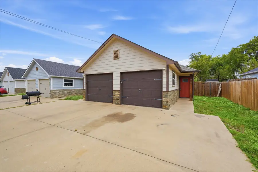 615-617 E Carter Street, Sherman, TX 75090 - #3