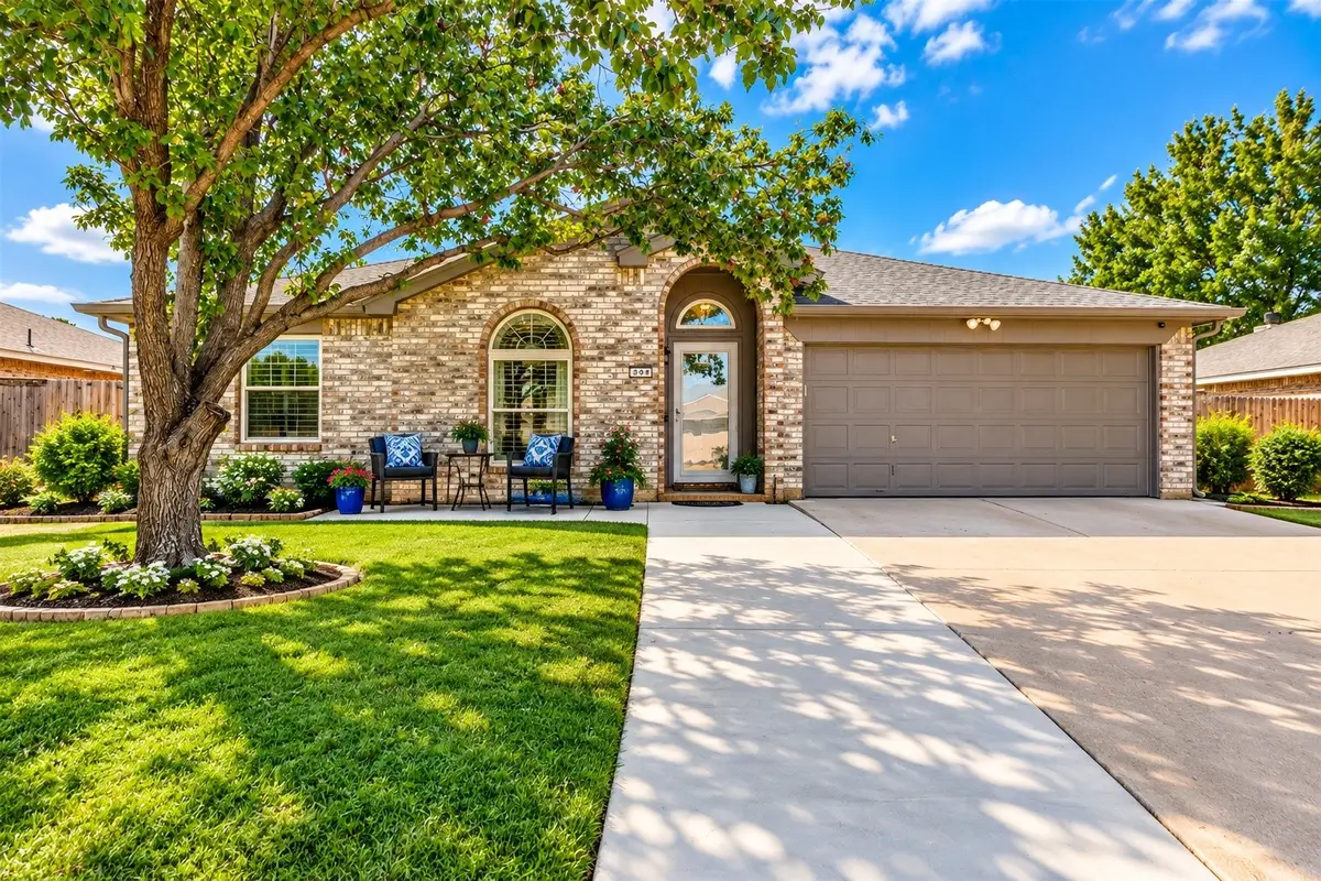 308 Candlestick Trail, Saginaw, TX 76179 - #1