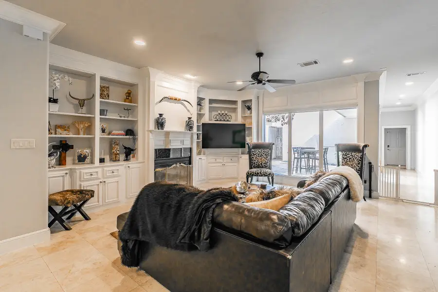 4610 Pershing Avenue, Fort Worth, TX 76107 - #2
