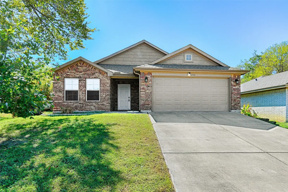 1242 E Powell Avenue, Fort Worth, TX 76104 - #1