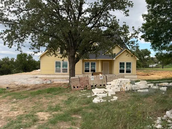 124 Oak Grove Way, Springtown, TX 76082