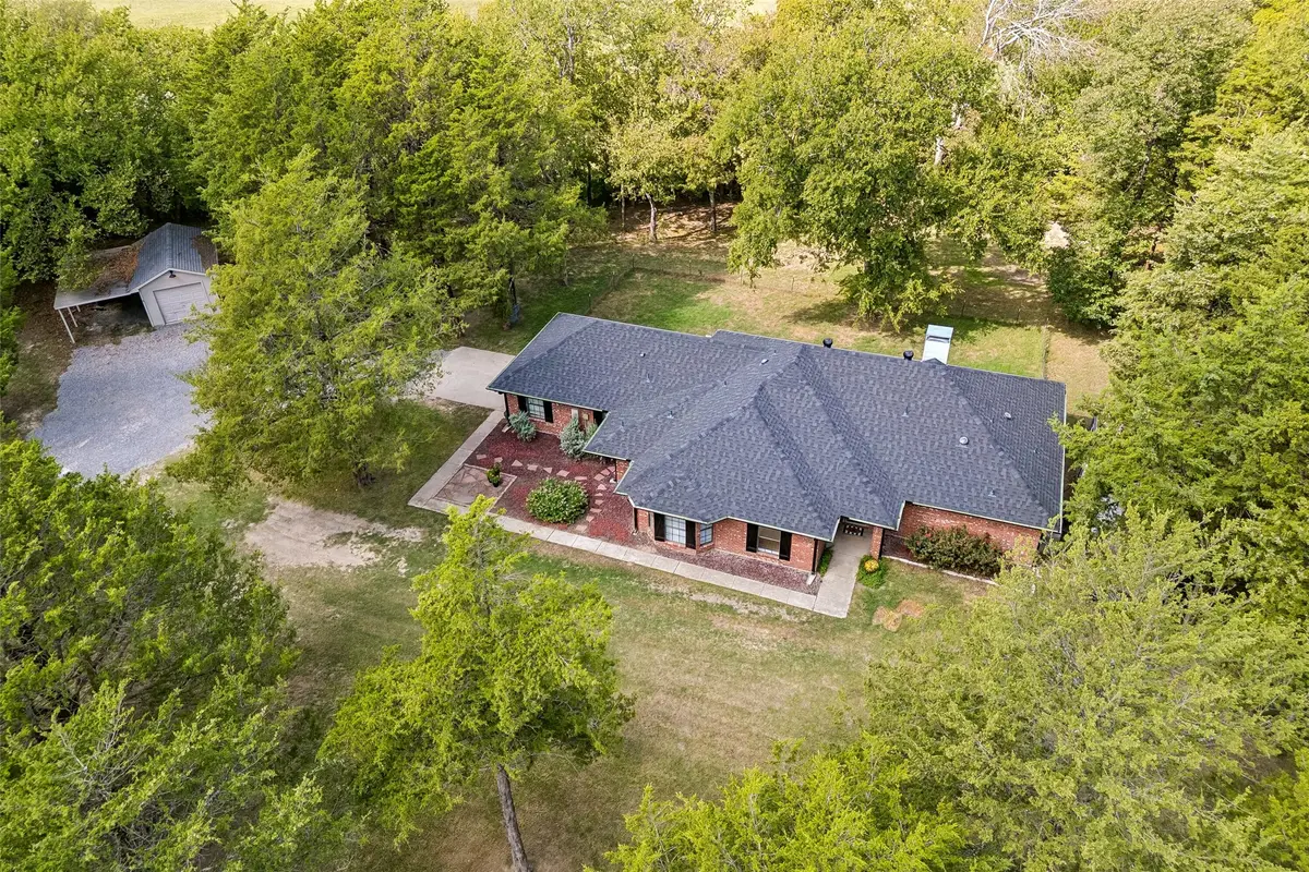2615 N Lincoln Park Road, Van Alstyne, TX 75495 - #1