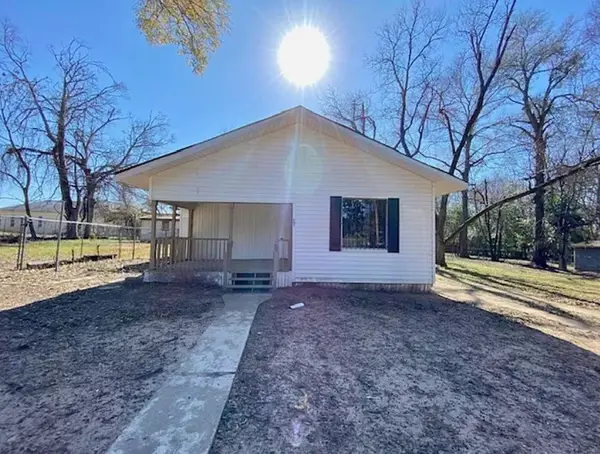 243 W 74th Street, Shreveport, LA 71106