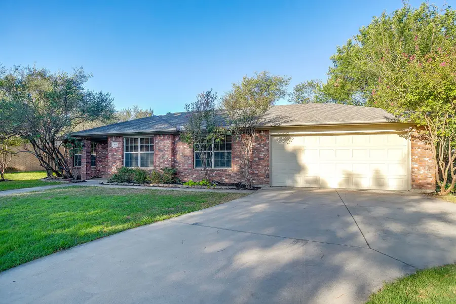 109 Briarwood Drive, Kennedale, TX 76060 - #3