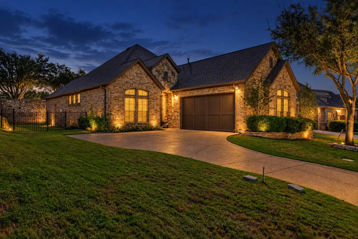 5801 Mira Lago Lane, Arlington, TX 76017 - #1