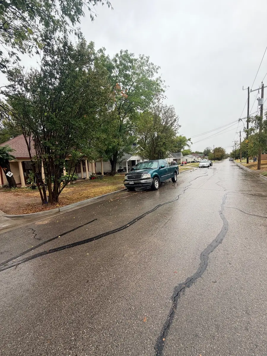 805 Park Drive, Hillsboro, TX 76645 - #2