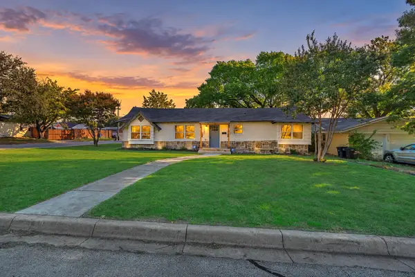 5501 Westcreek Drive, Fort Worth, TX 76133