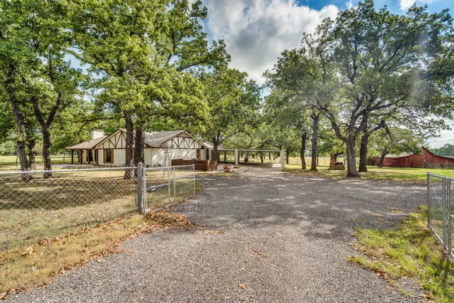 3754 Ft Graham Road, West, TX 76691 - #2