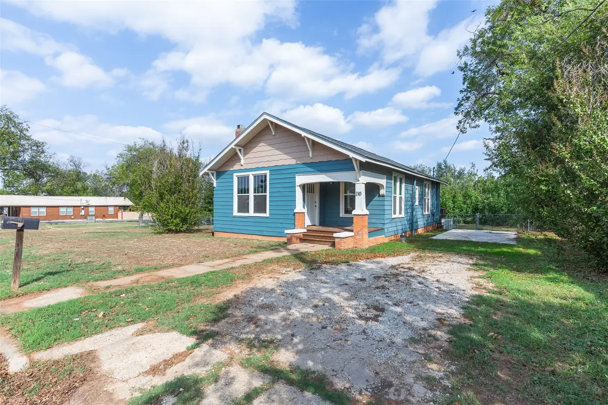210 N Nueces Street, Coleman, TX 76834 - #1