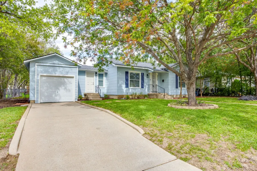 4930 Donnelly Avenue, Fort Worth, TX 76107 - #2
