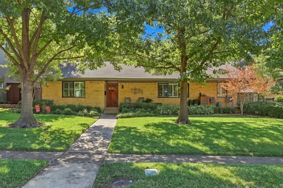 9236 Chiswell Road, Dallas, TX 75238 - #2
