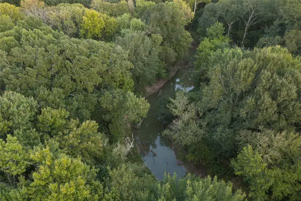 902 Vz County Road 3710, Edgewood, TX 75117