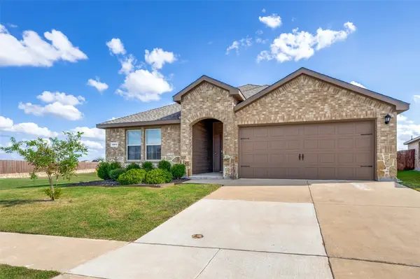 1804 Duskwood Drive, Lancaster, TX 75146