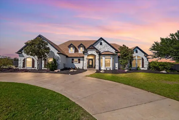2811 Timber Rock Lane, Midlothian, TX 76065