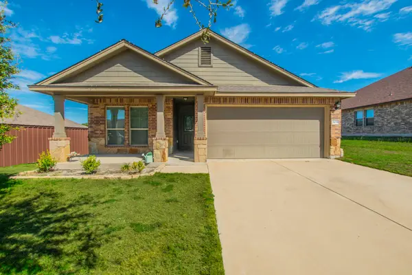 308 Chrislyn Drive, Troy, TX 76579