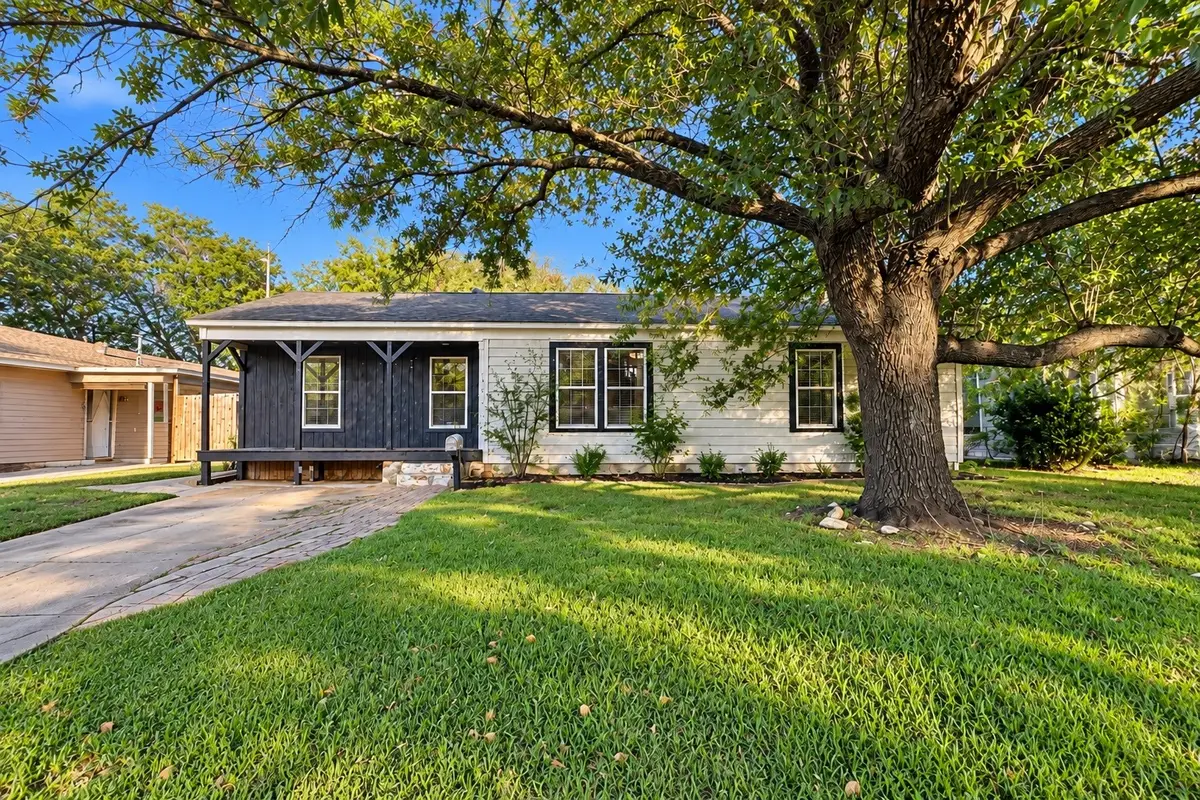 1817 N Alexander Street, Sherman, TX 75092 - #1