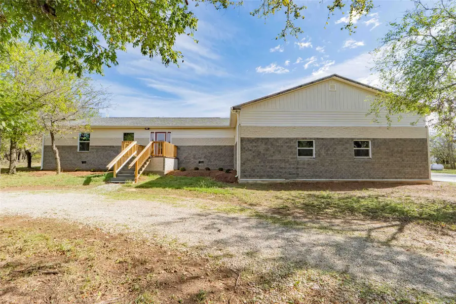 211 E Bay Drive, Bridgeport, TX 76426 - #2