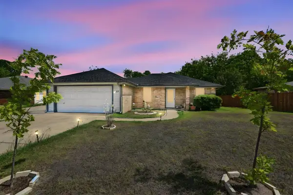 1307 Berry Drive, Cleburne, TX 76033