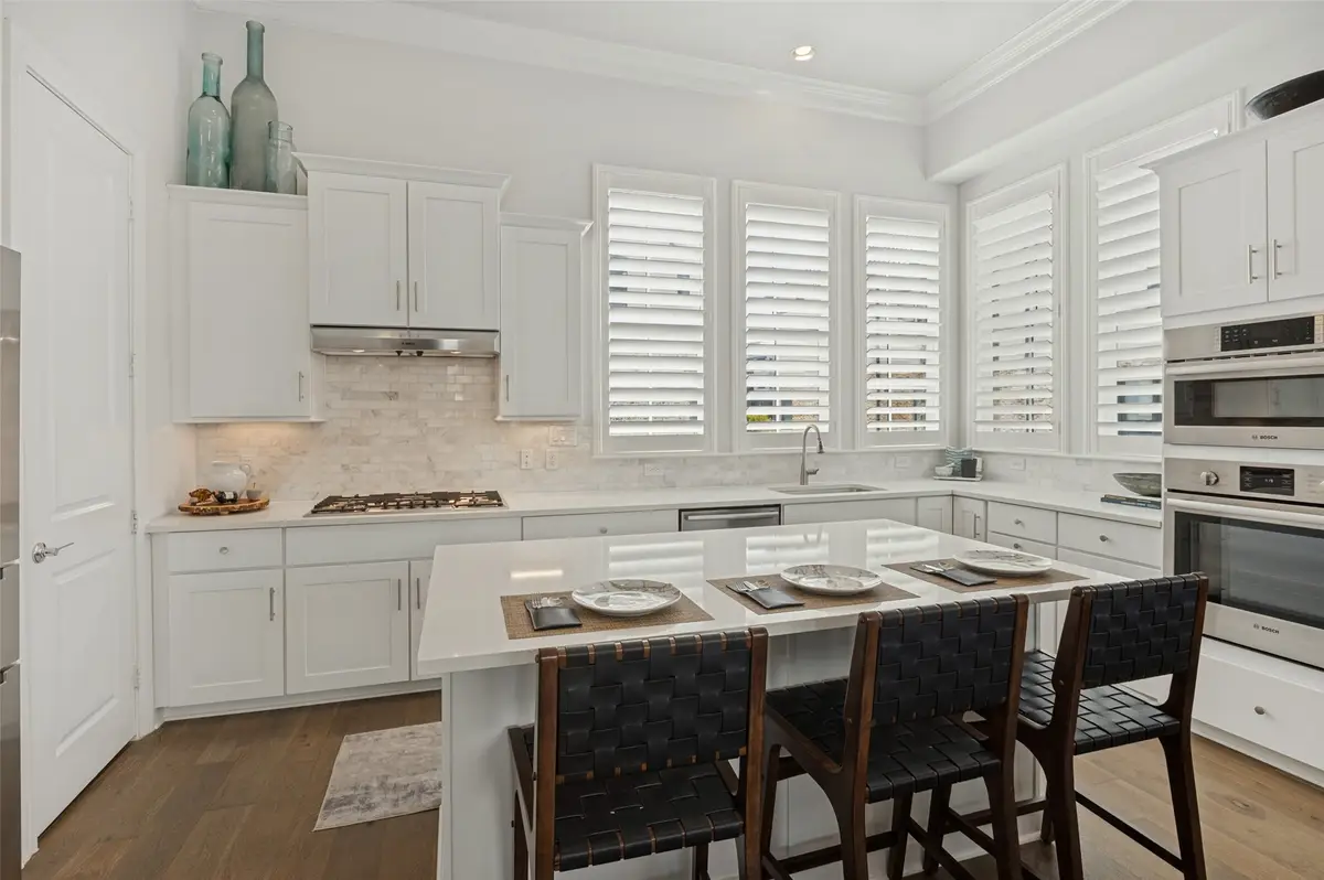 617 Dalton Lane, Irving, TX 75039 - #1