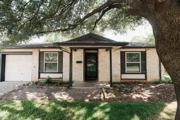 311 Town Creek Drive, Euless, TX 76039