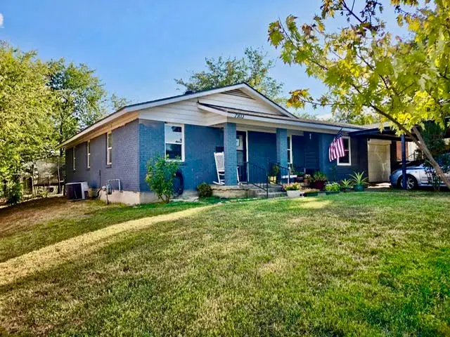 7933 Tumbleweed Trail, White Settlement, TX 76108 - #1