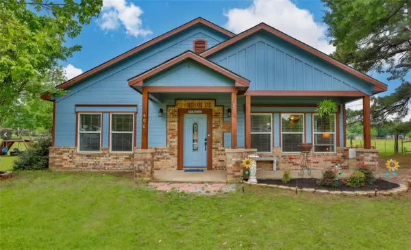 406 W Elm Street, Collinsville, TX 76233