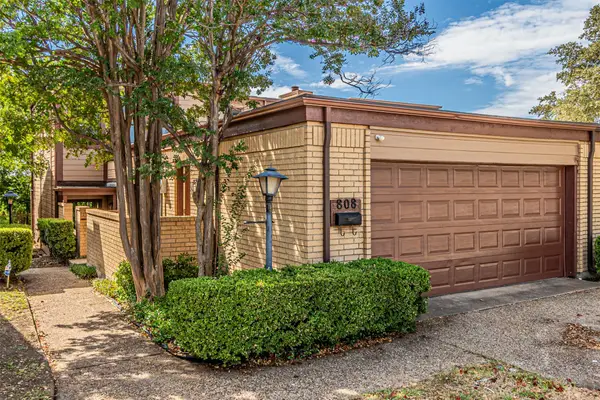 808 Heights Drive, Fort Worth, TX 76112