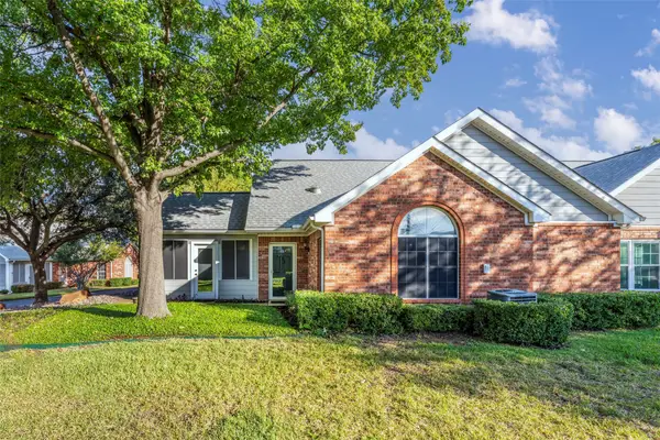 807 Cara Lane, Arlington, TX 76012