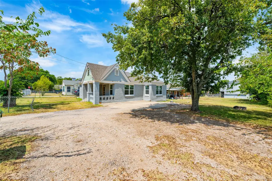 3823 Dempster Avenue, Cockrell Hill, TX 75211 - #2