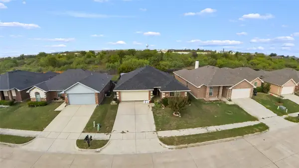 1221 Camden Yard Drive, Fort Worth, TX 76028