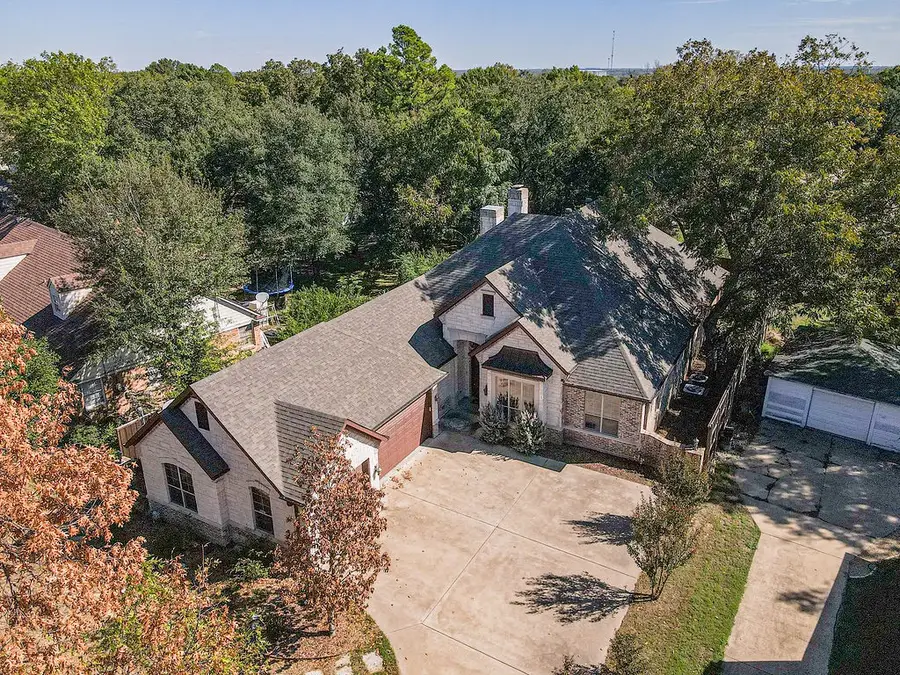 1407 S Houston Street, Kaufman, TX 75142 - #2