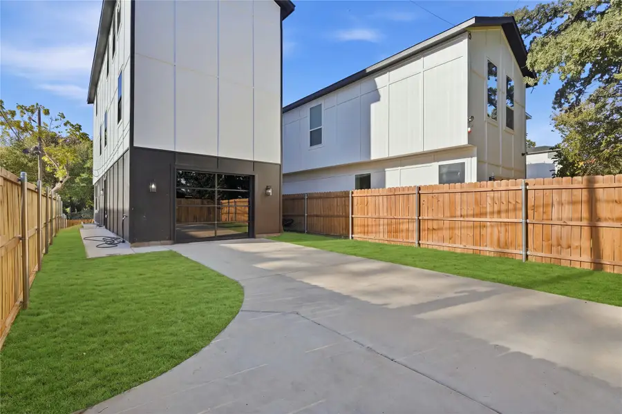 2400 Dyson Street, Dallas, TX 75215 - #2