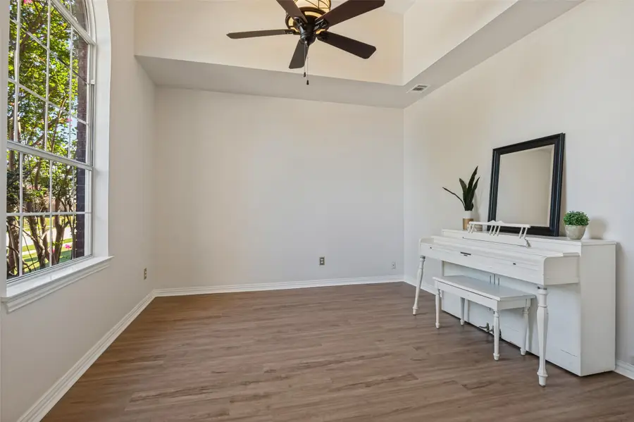 1364 Wentworth Drive, Lewisville, TX 75067 - #3