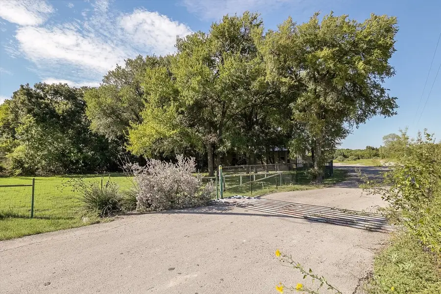 10701 Fm 916, Grandview, TX 76050 - #2