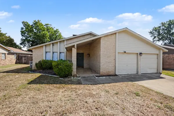 3208 Sapphire Street, Bedford, TX 76021