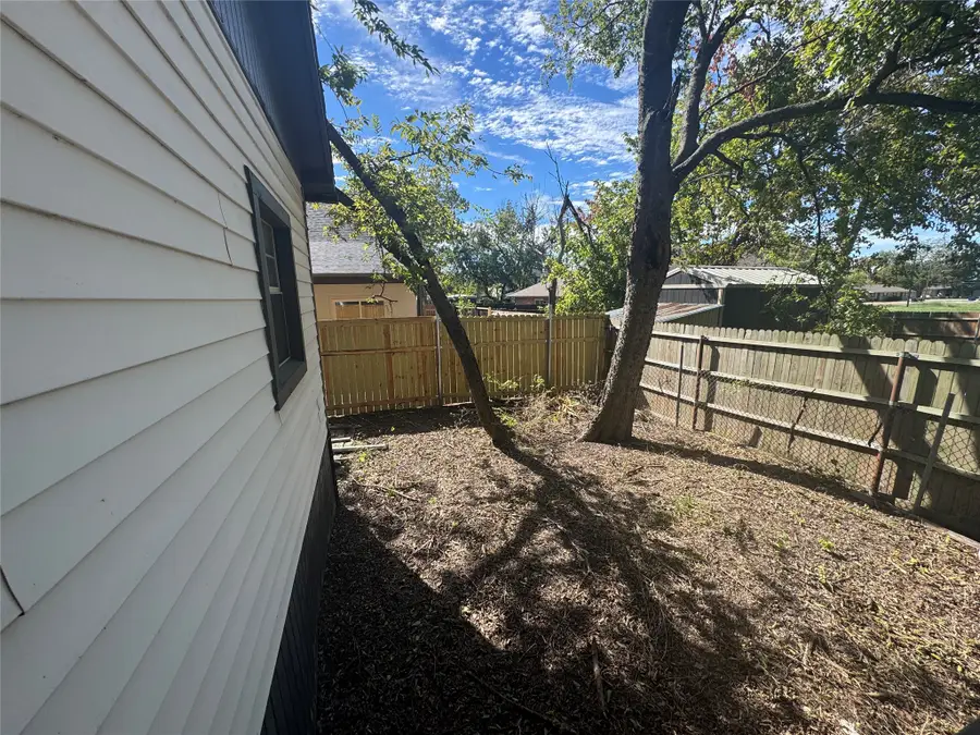 548 Miller Lane, Van Alstyne, TX 75495 - #2