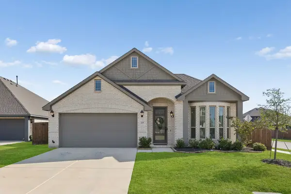 225 Clairmont Drive, Ponder, TX 76259
