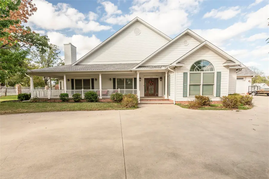 206 Poplar Street, Nocona, TX 76255 - #2