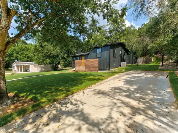 9005 Lakeside Drive, Rio Vista, TX 76093