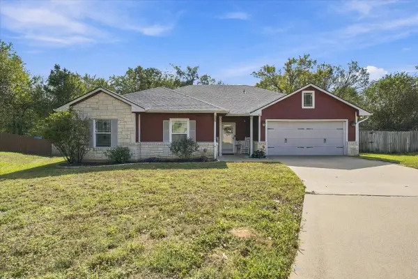 1831 Woodland Park Drive, Denison, TX 75020