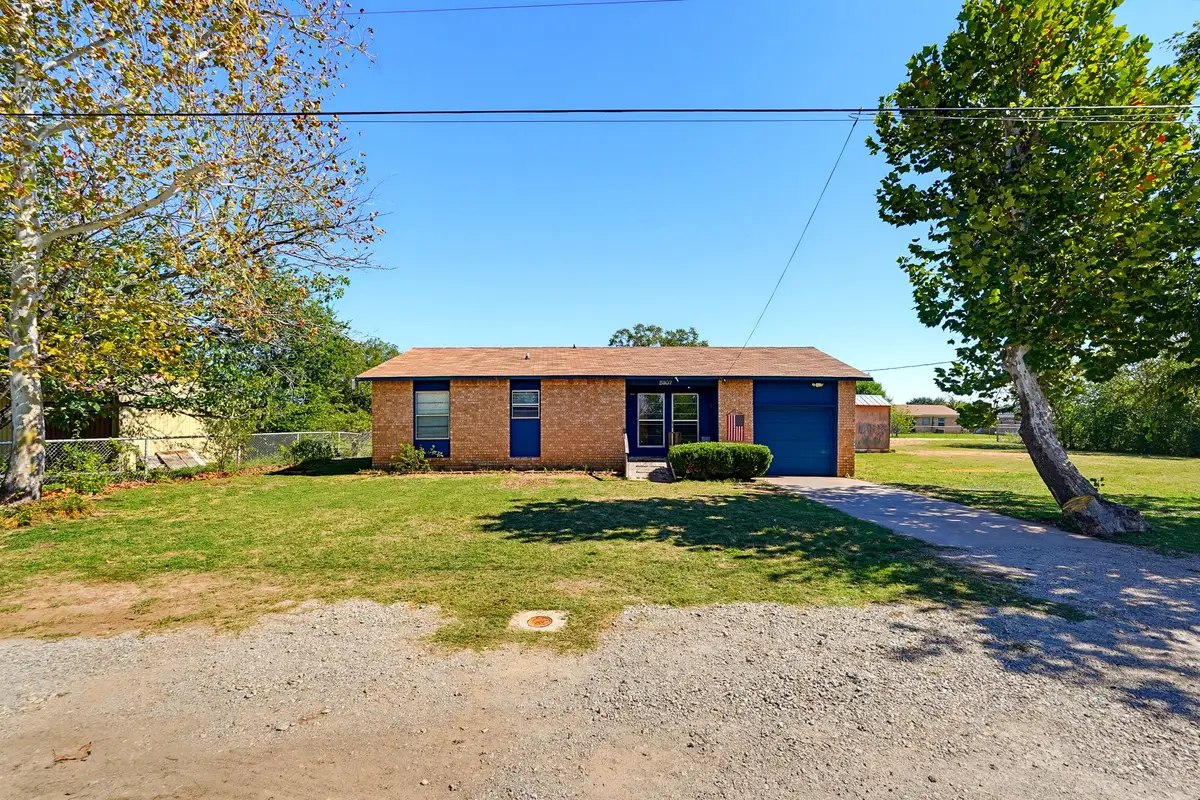 2307 & 2309 Fifth Ave, Coleman, TX 76834 - #1