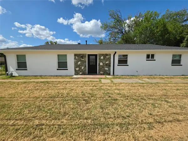 800 Gettysburg Place, Bedford, TX 76022