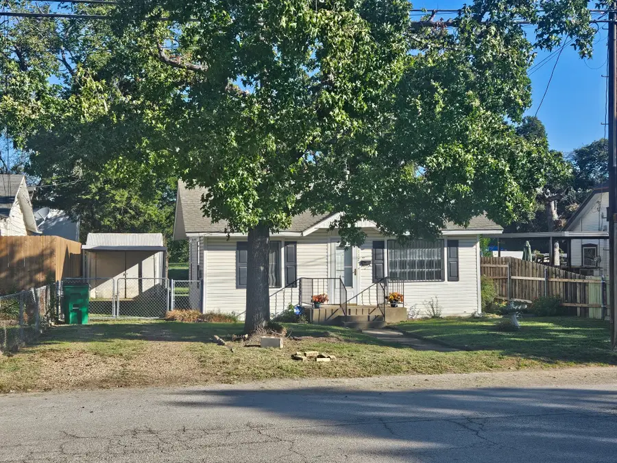 4117 Parrish Road, Haltom City, TX 76117 - #2