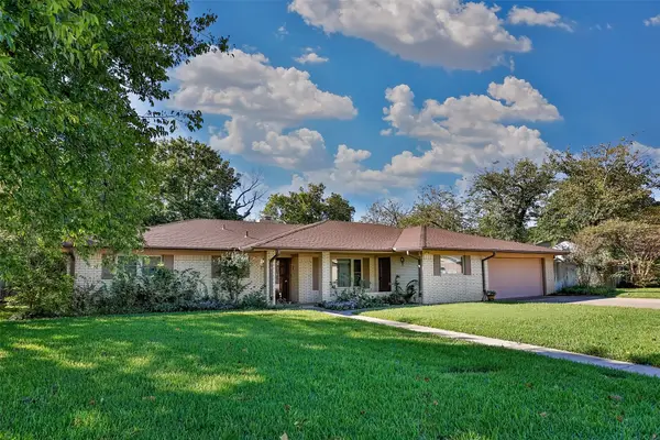 1912 Cypress Court, Gainesville, TX 76240