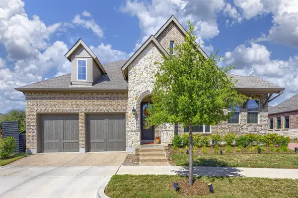 2055 Spotted Fawn Drive, Arlington, TX 76005