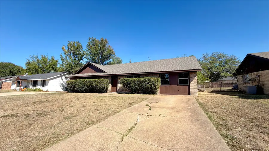 852 Beverly Drive, Terrell, TX 75160 - #2