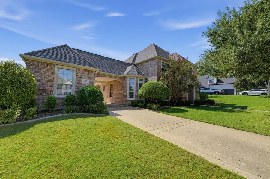 210 Black Walnut Drive, Garland, TX 75044 - #2